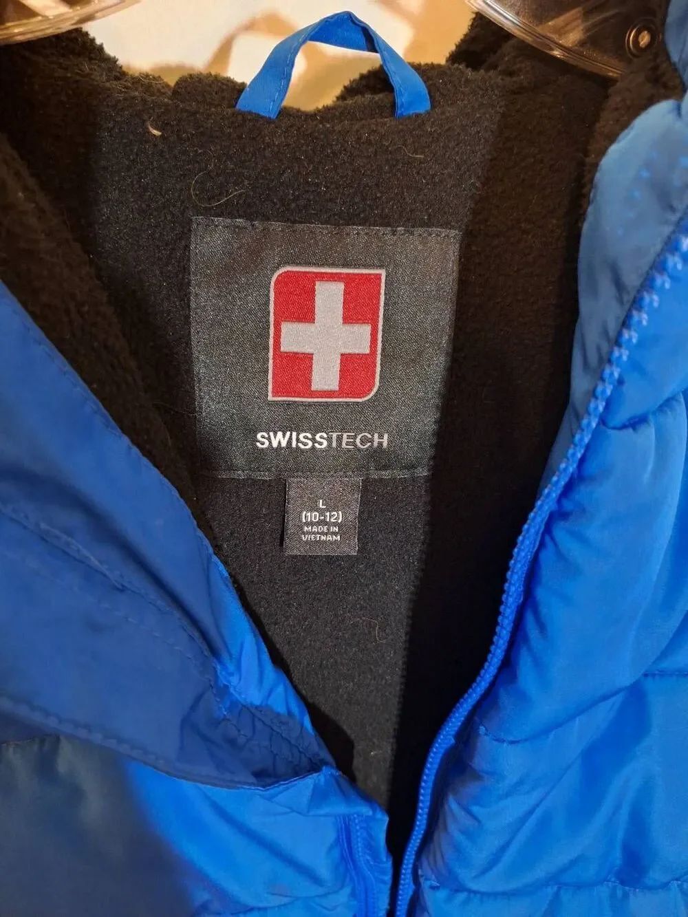 SwissTech Winter Jacket - Picture 3 of 5